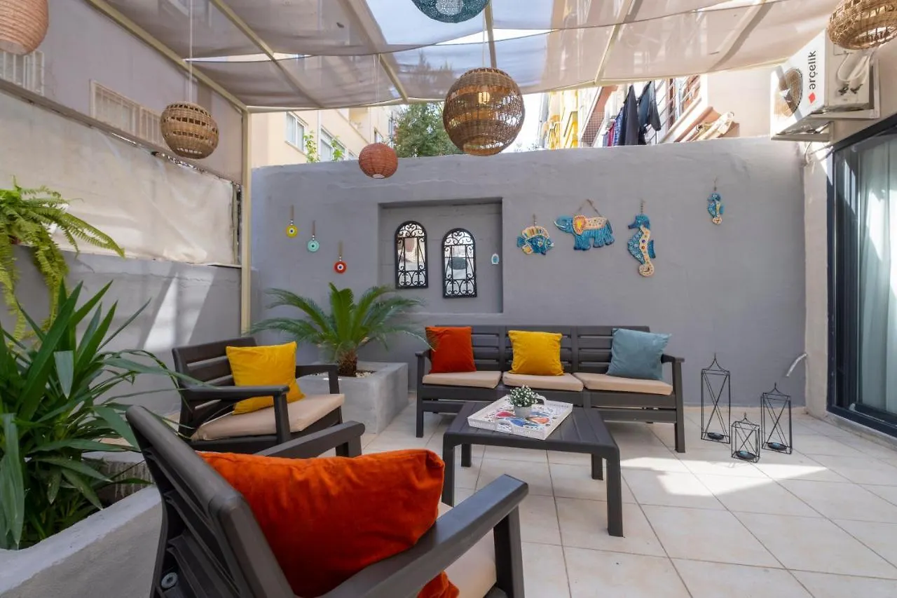 Ezgi'S Apartment With Private Garden In マルマリス