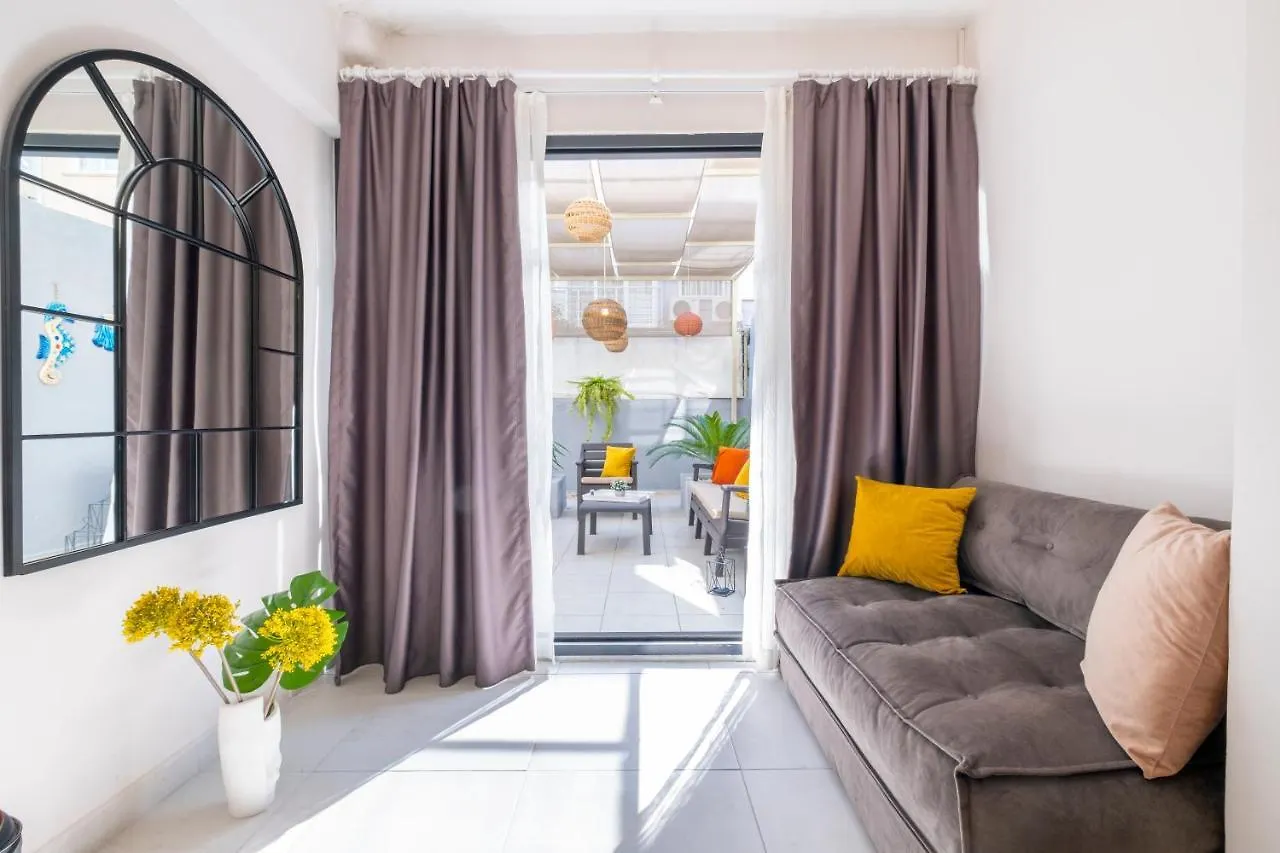 Ezgi'S Apartment With Private Garden In マルマリス