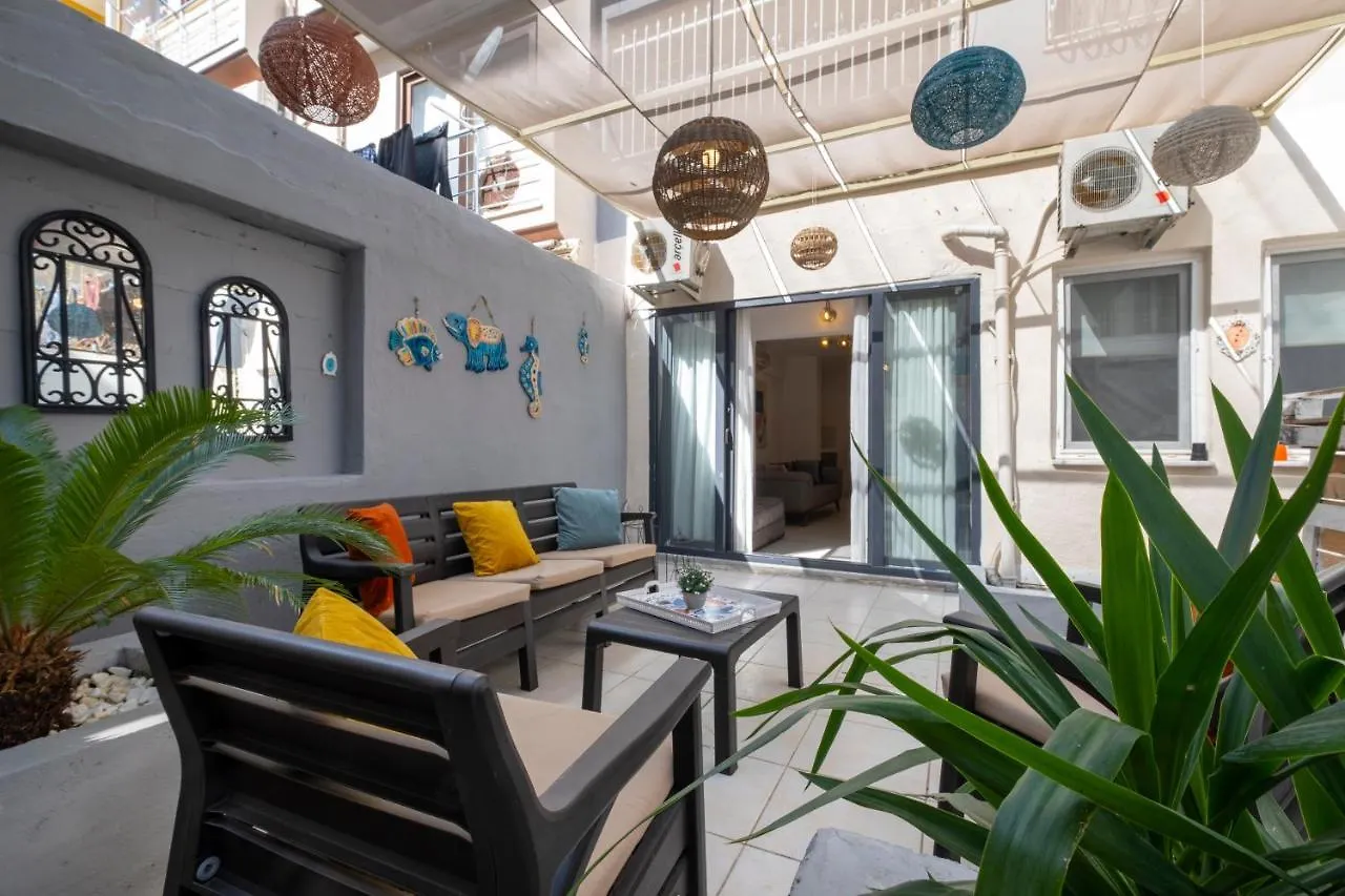 Ezgi'S Apartment With Private Garden In Marmaris Turkey