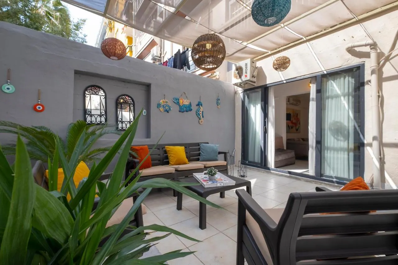 Ezgi'S Apartment With Private Garden In Marmaris